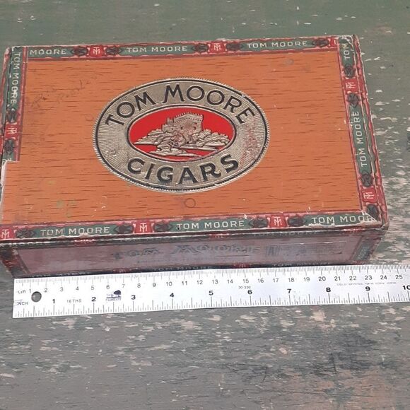 4 pc set of Vintage cigar boxes including Little Tom, Tom Moore, Yorkshire, etc. - Picture 8 of 9